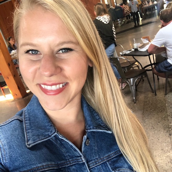 Meet your Posher, Amy - Picture 1 of 1